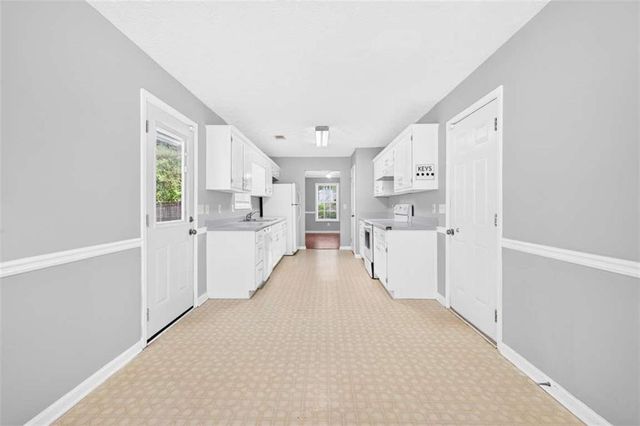 65 Hillock Court, Covington, GA 30016