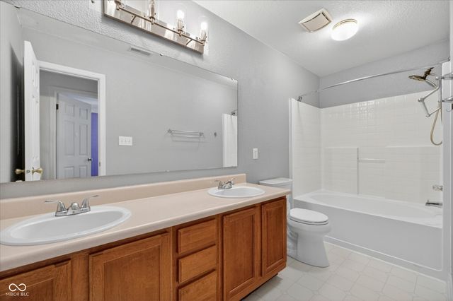1 Somerset Circle, Brownsburg, IN 46112