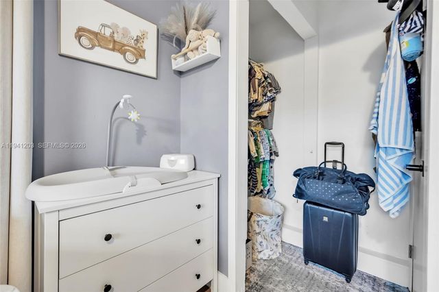 8016 NW 43rd St, Coral Springs, FL 33065