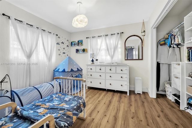 8016 NW 43rd St, Coral Springs, FL 33065