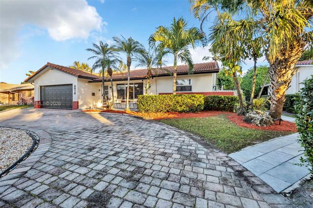8016 NW 43rd St, Coral Springs, FL 33065