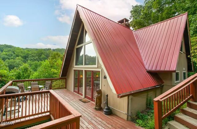 1125 Lower Alpine Way, Gatlinburg, TN 37738