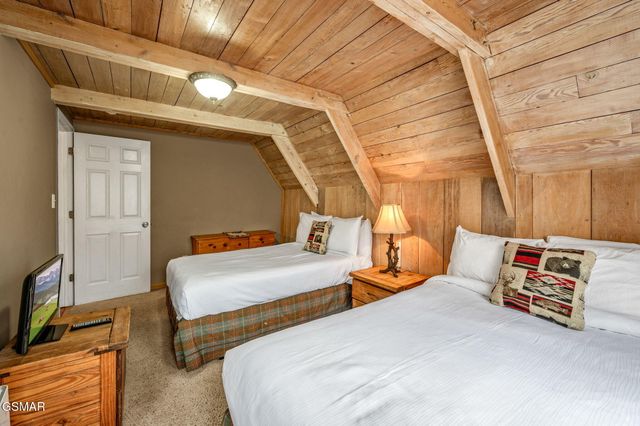 1125 Lower Alpine Way, Gatlinburg, TN 37738