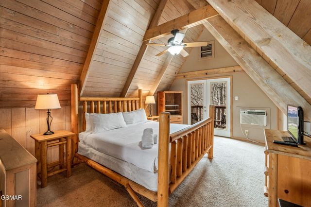 1125 Lower Alpine Way, Gatlinburg, TN 37738