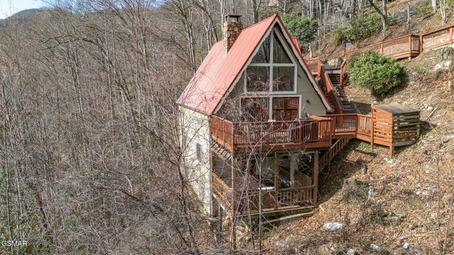1125 Lower Alpine Way, Gatlinburg, TN 37738