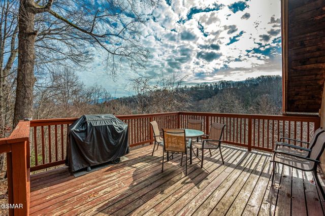 1125 Lower Alpine Way, Gatlinburg, TN 37738