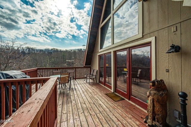 1125 Lower Alpine Way, Gatlinburg, TN 37738
