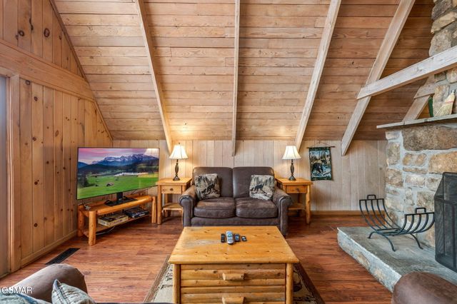 1125 Lower Alpine Way, Gatlinburg, TN 37738