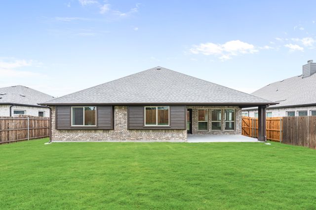 1210 Anderson Drive, Trenton, TX 75490
