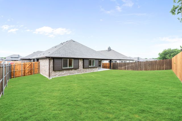 1210 Anderson Drive, Trenton, TX 75490