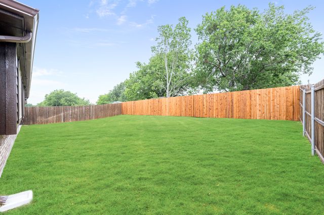 1210 Anderson Drive, Trenton, TX 75490