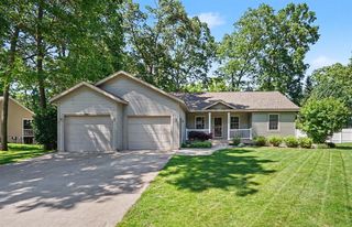 2560 Huron Trail 7, Muskegon, MI 49445