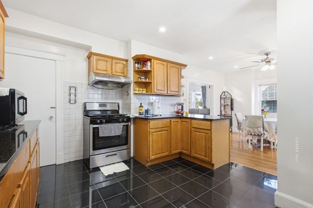 18 Pope St, Quincy, MA 02171