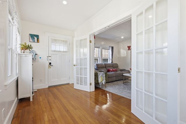 18 Pope St, Quincy, MA 02171