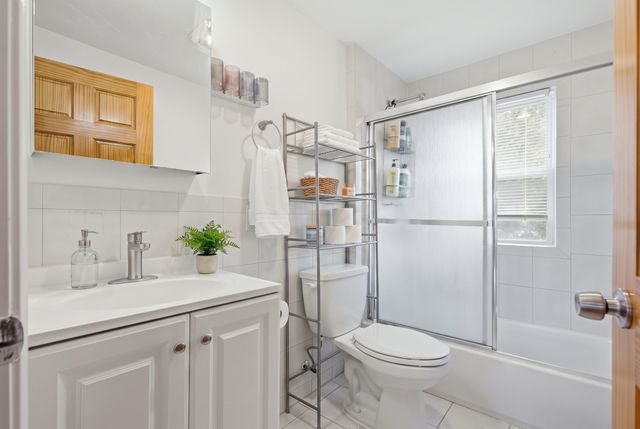 18 Pope St, Quincy, MA 02171