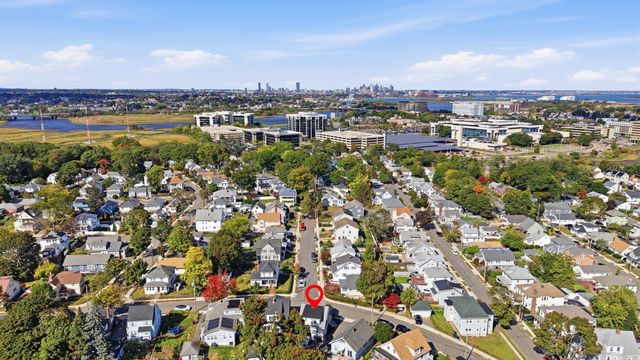 18 Pope St, Quincy, MA 02171