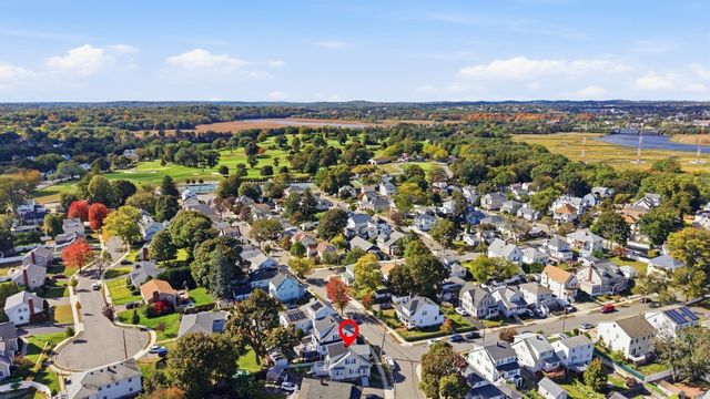 18 Pope St, Quincy, MA 02171