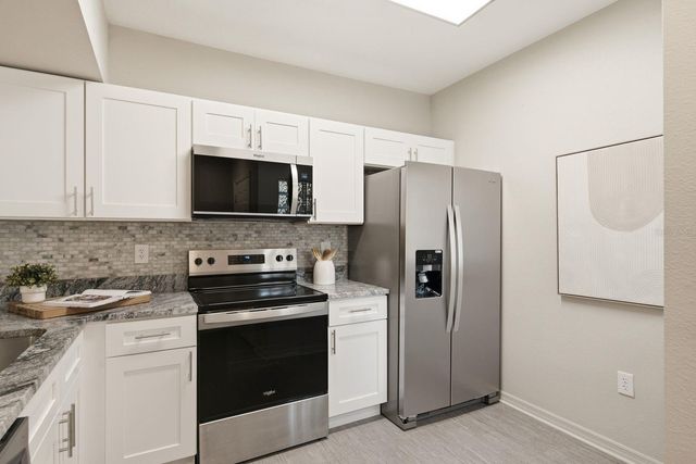 6004 PORTSDALE PLACE 101, Riverview, FL 33578