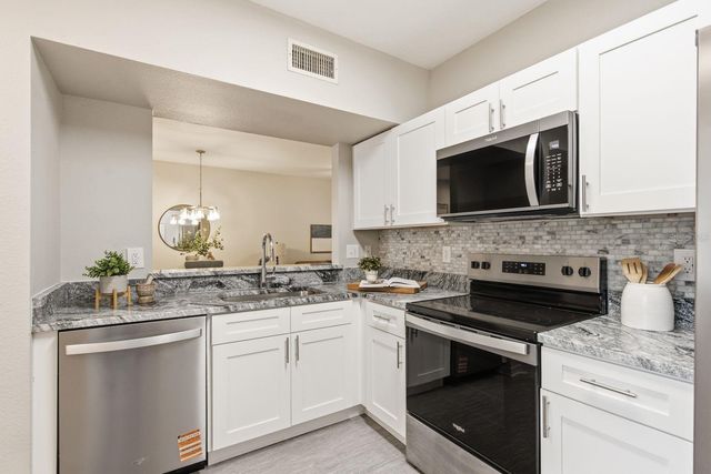 6004 PORTSDALE PLACE 101, Riverview, FL 33578