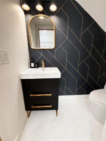 1755 N Western, Los Angeles, CA 90027