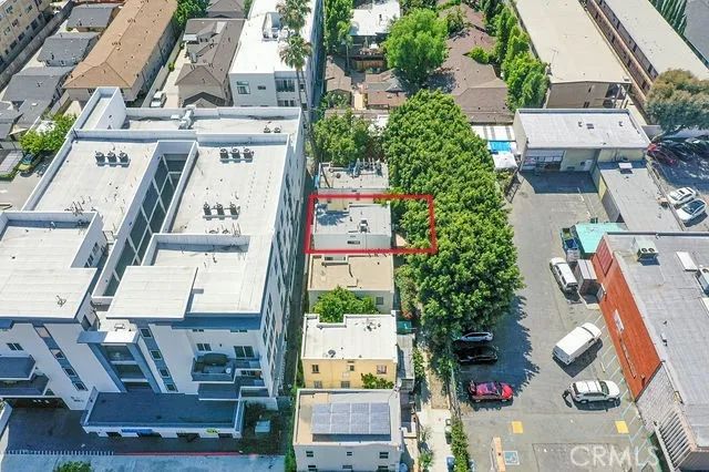 1755 N Western, Los Angeles, CA 90027