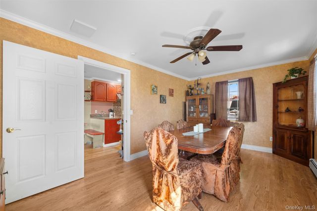 25 Bolton Street, Lindenhurst, NY 11757