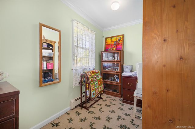 25 Bolton Street, Lindenhurst, NY 11757