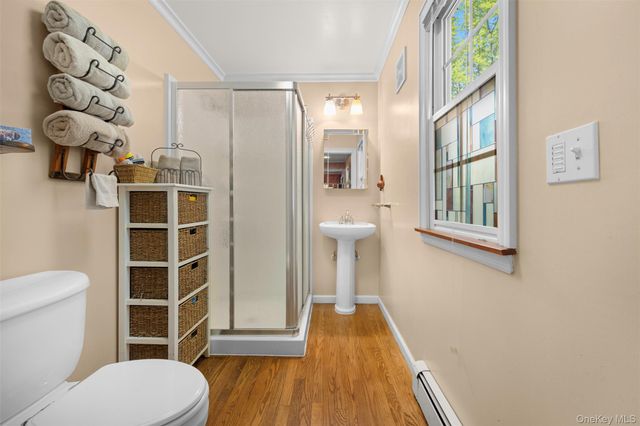 25 Bolton Street, Lindenhurst, NY 11757