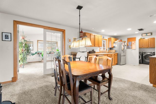 533 NW 7th Street, Redmond, OR 97756