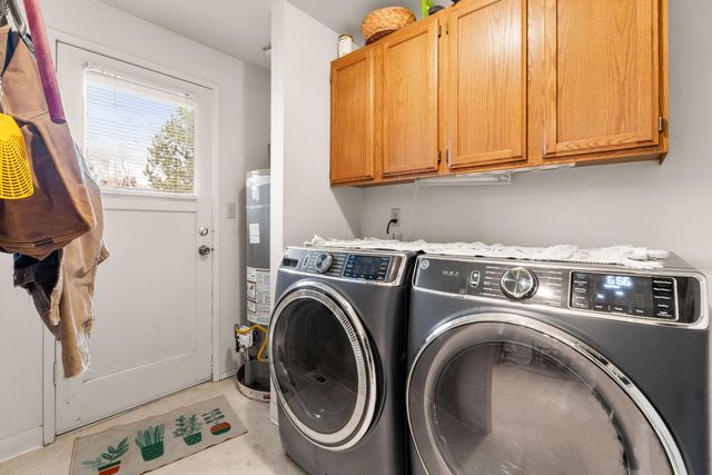 533 NW 7th Street, Redmond, OR 97756