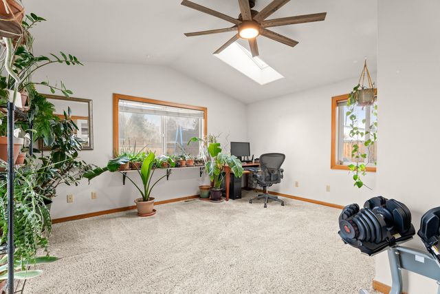 533 NW 7th Street, Redmond, OR 97756