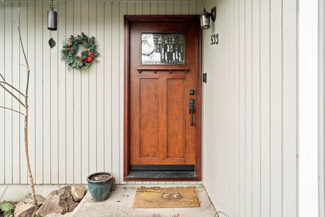 533 NW 7th Street, Redmond, OR 97756