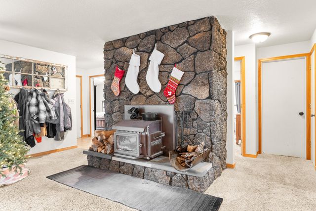 533 NW 7th Street, Redmond, OR 97756