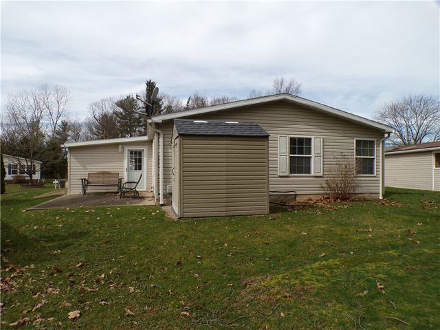 218 Rock Lake Dr, Zelienople Boro, PA 16063
