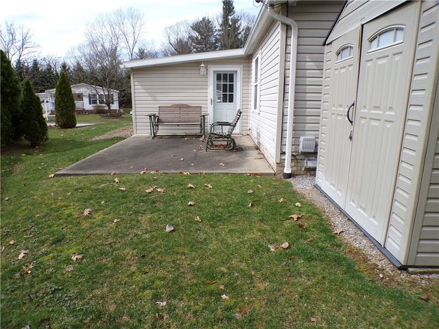 218 Rock Lake Dr, Zelienople Boro, PA 16063
