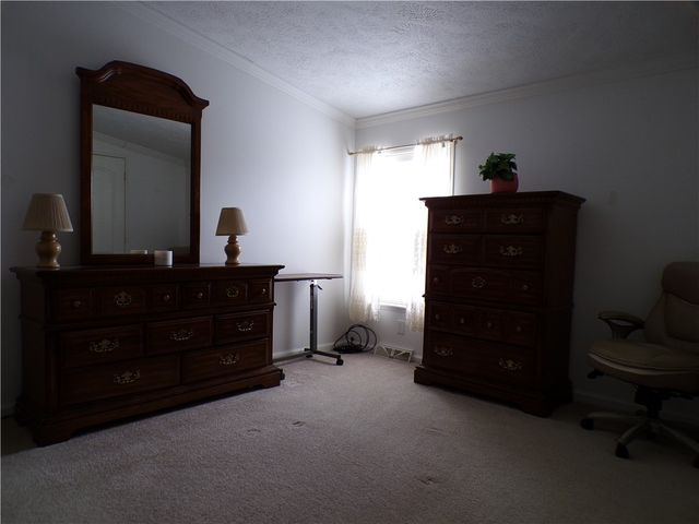 218 Rock Lake Dr, Zelienople Boro, PA 16063