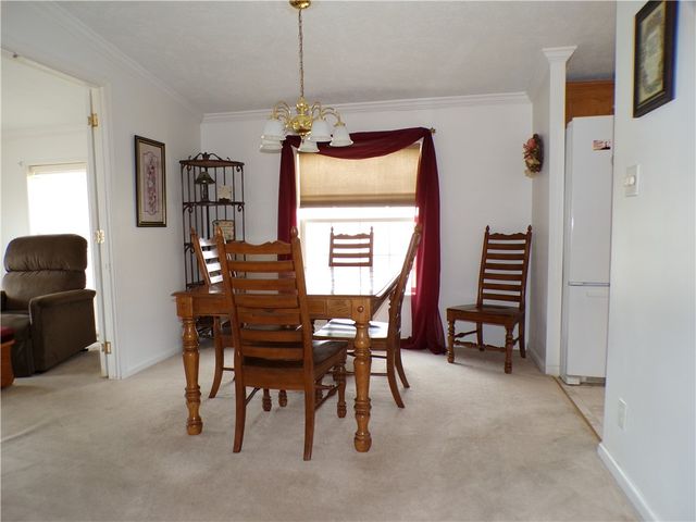 218 Rock Lake Dr, Zelienople Boro, PA 16063