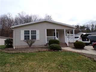 218 Rock Lake Dr, Zelienople Boro, PA 16063
