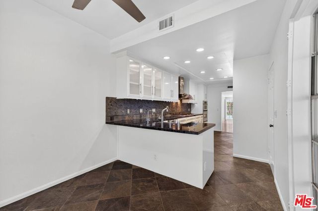 4346 Redwood Avenue A203, Marina Del Rey, CA 90292