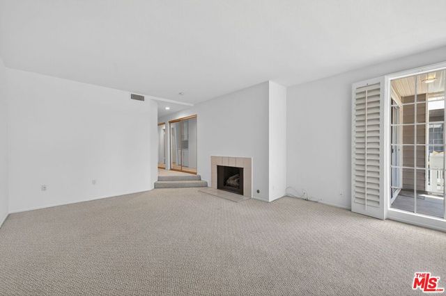 4346 Redwood Avenue A203, Marina Del Rey, CA 90292