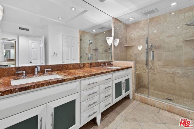 4346 Redwood Avenue A203, Marina Del Rey, CA 90292