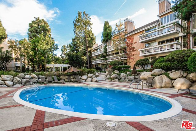 4346 Redwood Avenue A203, Marina Del Rey, CA 90292