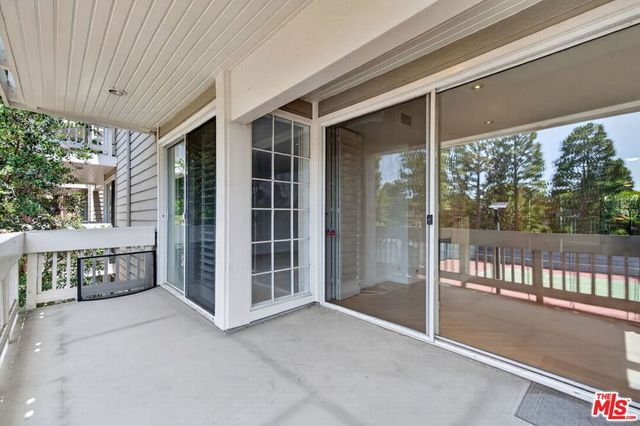 4346 Redwood Avenue A203, Marina Del Rey, CA 90292