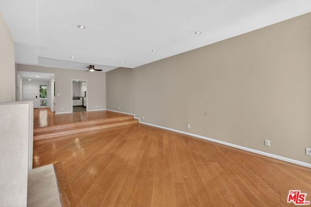4346 Redwood Avenue A203, Marina Del Rey, CA 90292