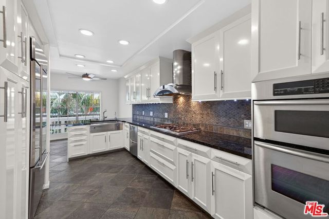 4346 Redwood Avenue A203, Marina Del Rey, CA 90292
