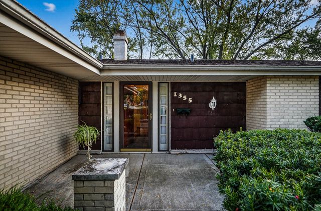 1355 Blair Lane, Hoffman Estates, IL 60169
