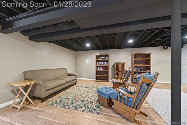 48645 Sutton Bay Court, Shelby Charter Township, MI 48315