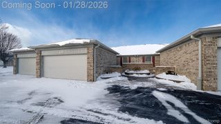 48645 Sutton Bay Court, Shelby Charter Township, MI 48315