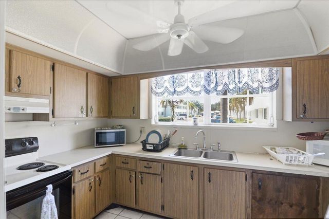 6261 NE 19th Avenue 1229, Fort Lauderdale, FL 33308