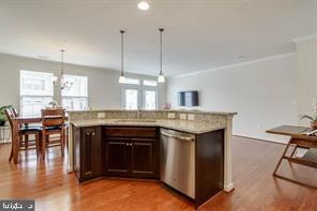 4896 DANE RIDGE CIR, Woodbridge, VA 22193